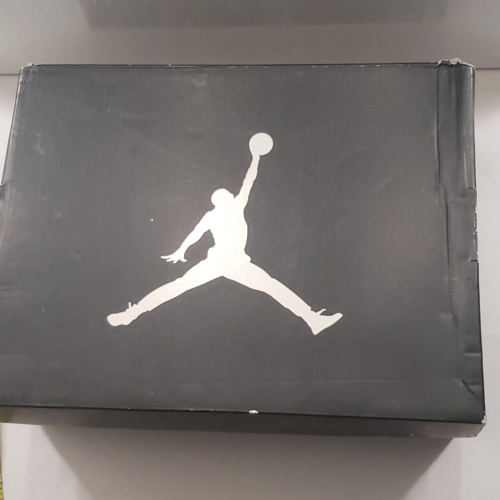 - IN SEARCH OF….EMPTY Jordan sneaker boxes